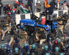 Tractor parade violence leaves over 80 cops injured