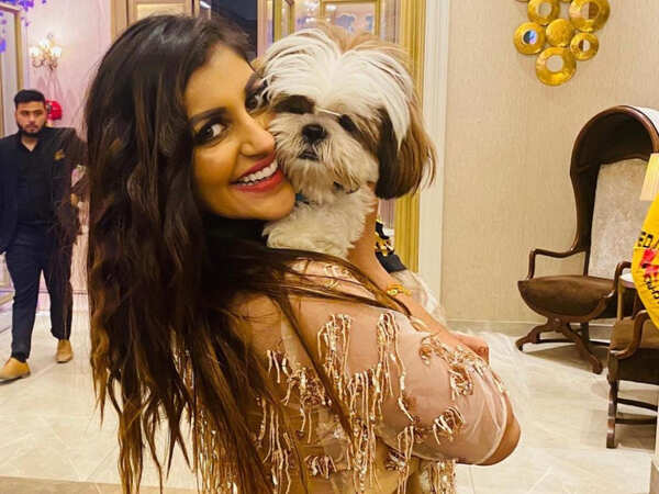 Yashika Aannand Pictures