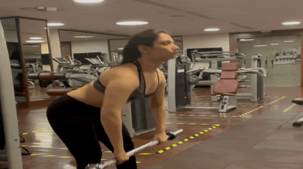 With consistent workout routines, the ravishing beauty is back to her pre-COVID body