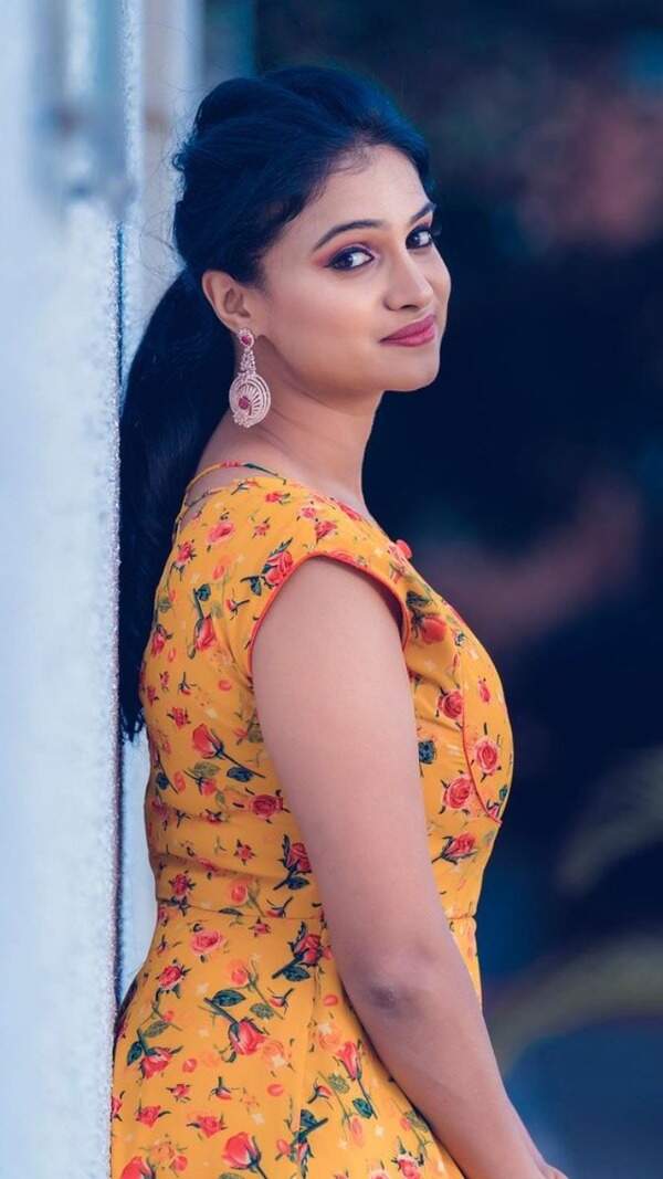 Kavitha Gowda Wallpapers