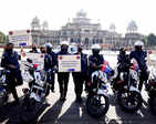 Anand Srivastava flags off Sashakt Nari-Surakshit Nari campaign
