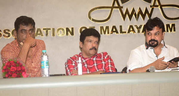 Sudheer Karamana Pictures
