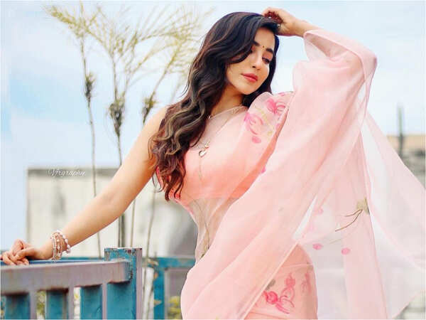 Parvatii Nair Photos
