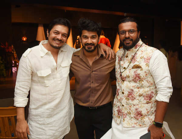 Madhav Deochake Pictures