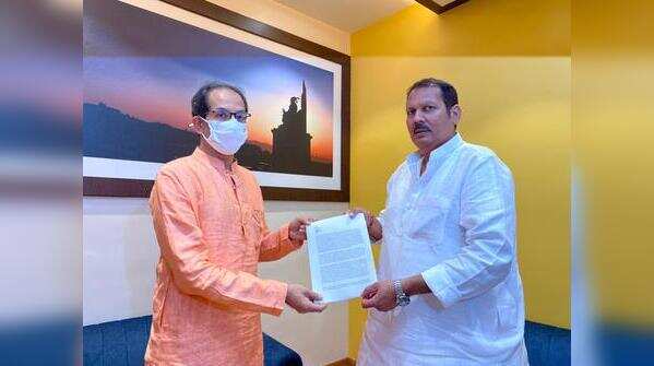 Bhosale meets Maha CM