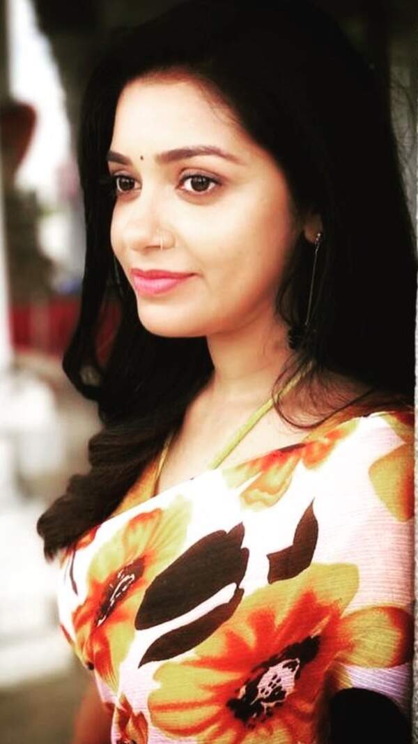 Chaya Singh Wallpapers