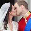 Article image for: Watch: <i class="tbold">royal couple</i>'s balcony kiss