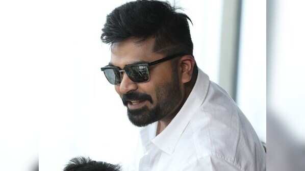 Silambarasan - 'Kanna Laddu Thinna Asaiyaa'