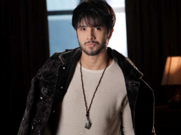 Zaan Khan Wallpapers