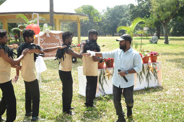 Dinesh Master Pictures