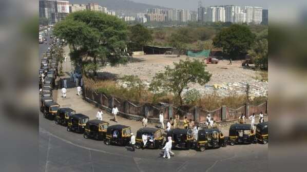 Auto drivers queue up for meter calibration
