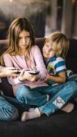 Ways to manage sibling fights