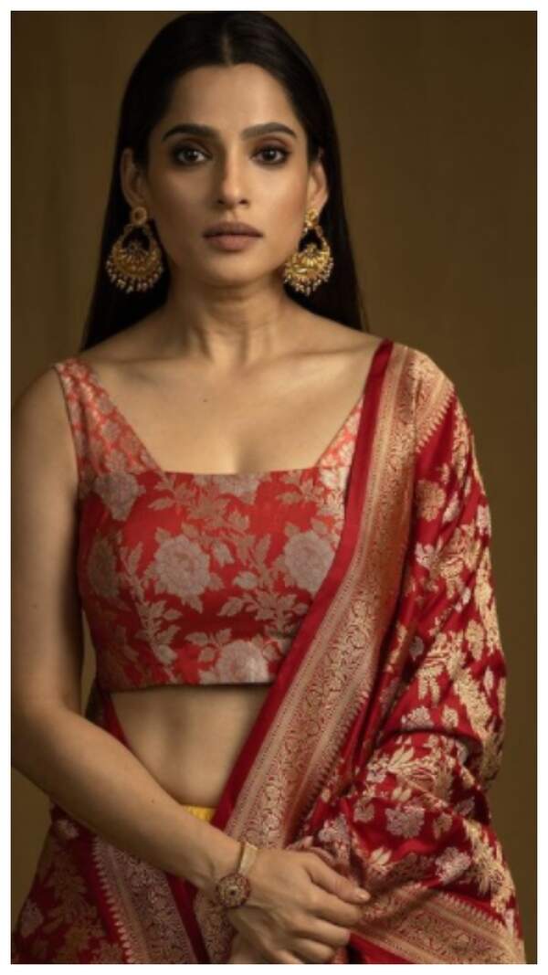 Priya Bapat Pictures
