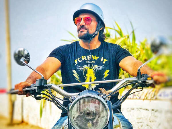 Chetan Hansraj Pictures