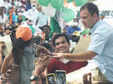 Rahul Gandhi holds roadshow in Kochi