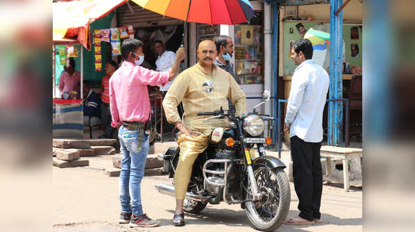 Actor Puneet Issar is playing the on screen dad of Kanchi Singh