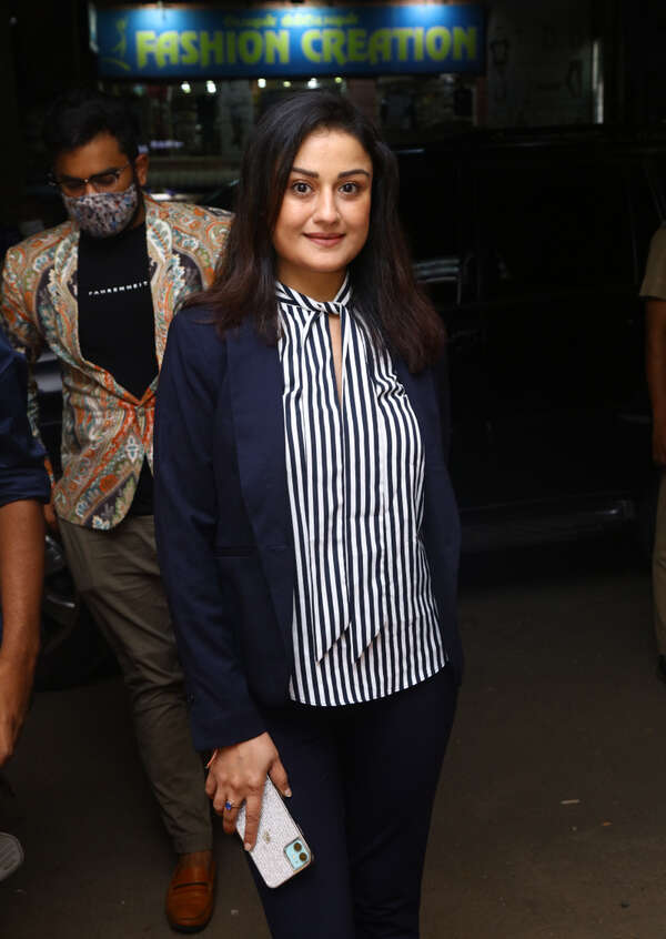 Sonia Agarwal Wallpapers