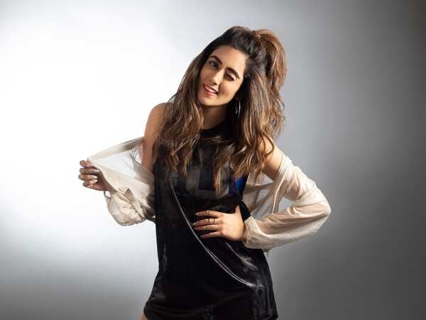 Jonita Gandhi Pictures