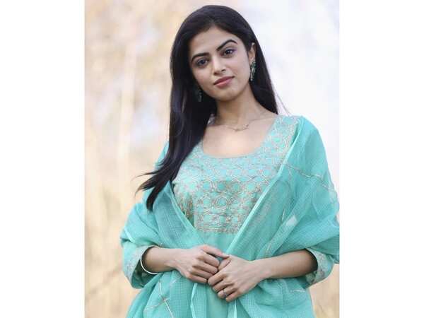 Roshni Sahota Pictures