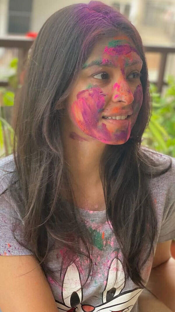 Navneet Kaur Dhillon Images