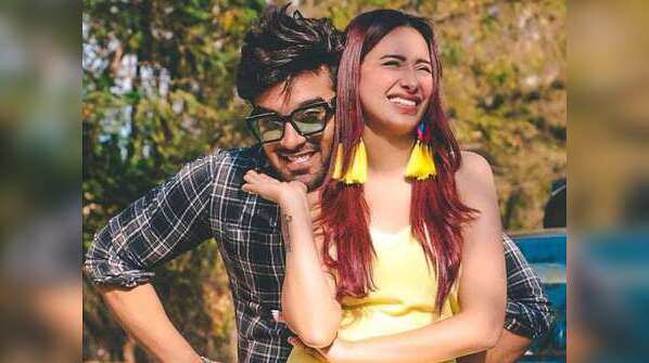 Paras Chhabra doesn't want to put a tag on his bond with Mahira Sharma