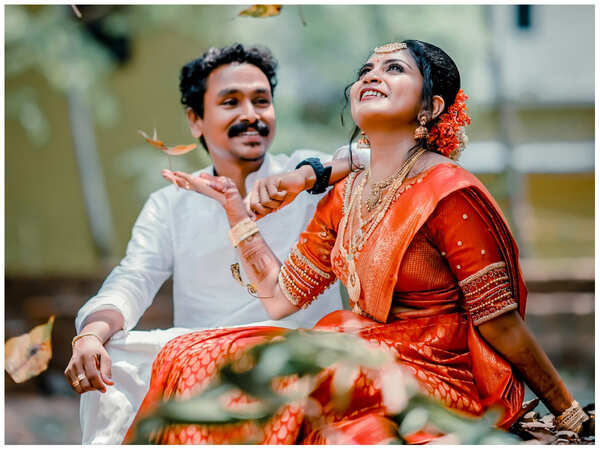 Vijilesh Karayad Photos