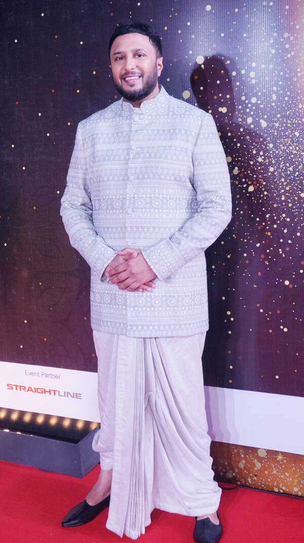 Ash King Stills