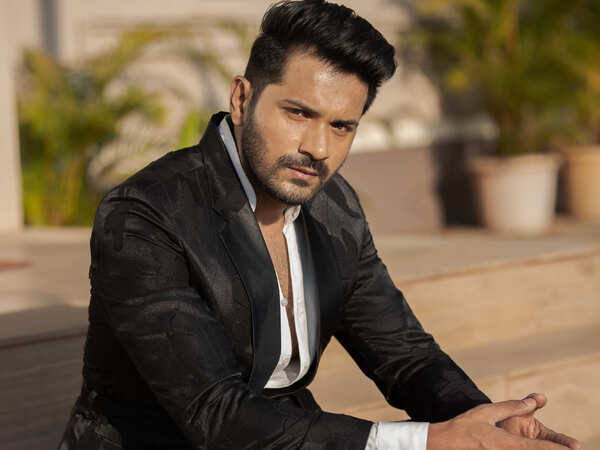 Mrunal Jain Pictures