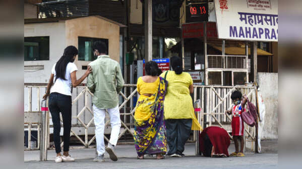 Siddhivinayak's gates closed