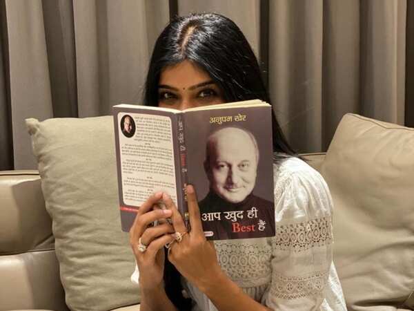 Khushi Shah Photos