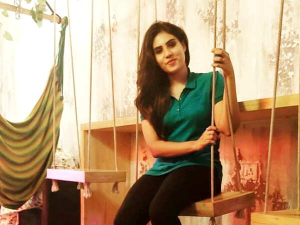 Dhanalakshmi Photos