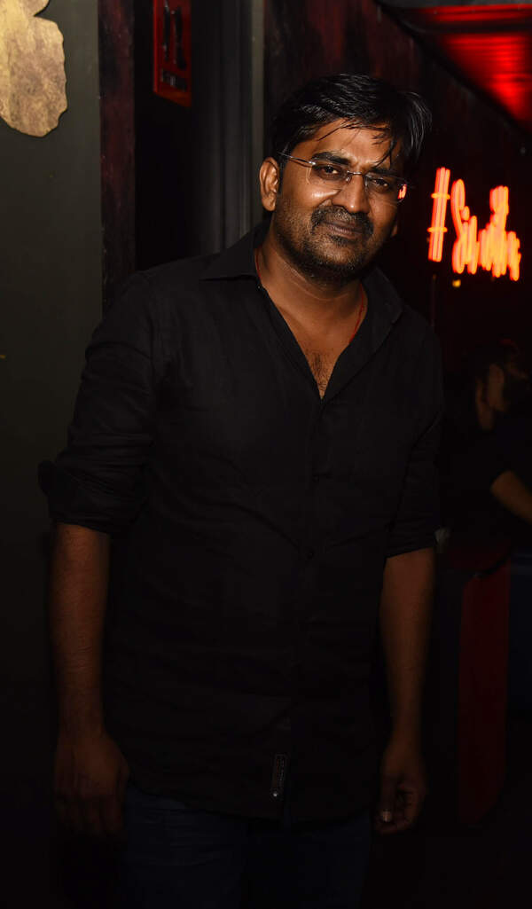 Karunakaran Photos
