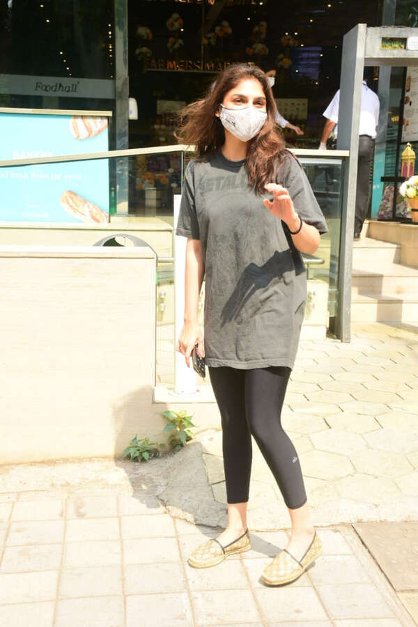 Sharmin Segal