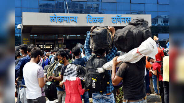 Migrants allege extortion