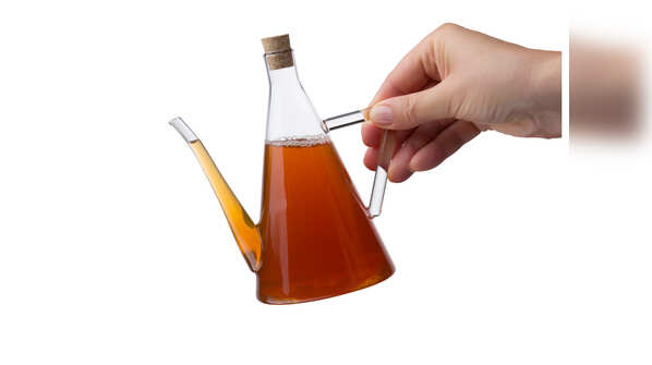 Apple cider vinegar and plastic wrap