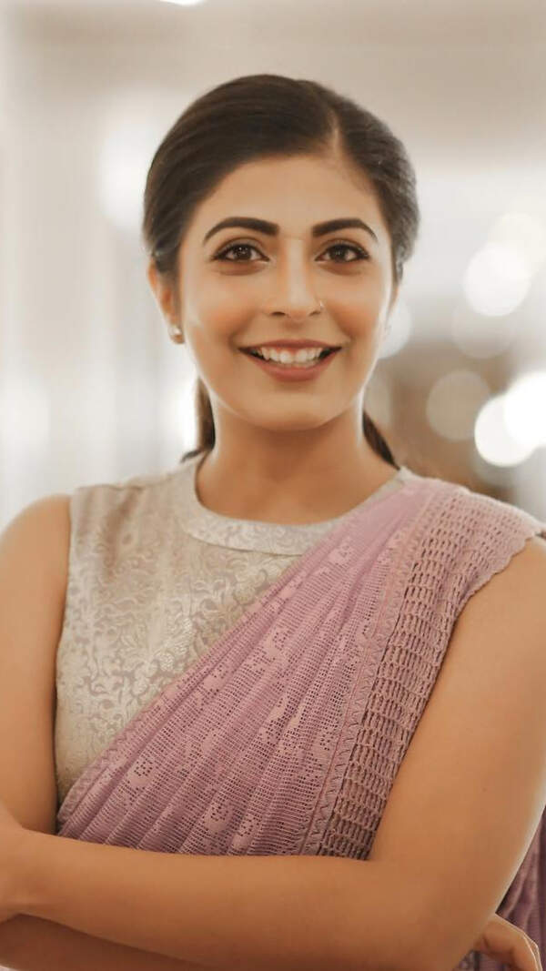 Leona Lishoy Photos