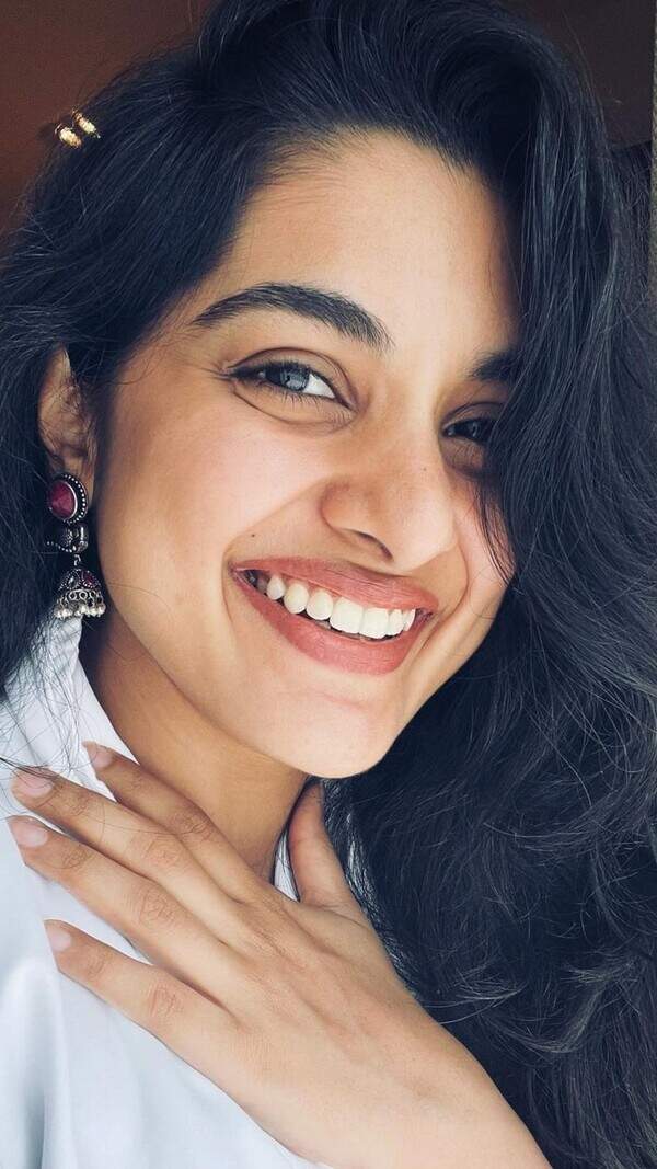 Nivetha Thomas