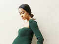 Lisa Haydon's baby bump pictures take the internet by storm
