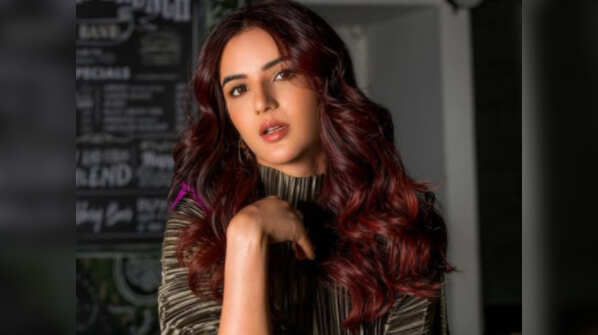 Jasmin Bhasin asked Nikki to take care