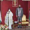 Article image for: Mamata Banerjee takes oath as <i class="tbold">bengal cm</i>