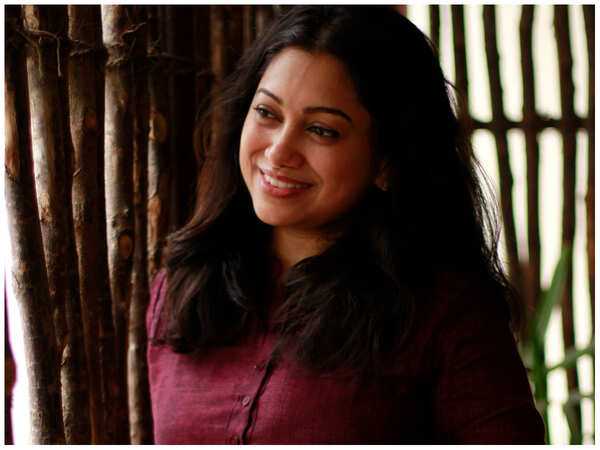 Anjali Menon Images