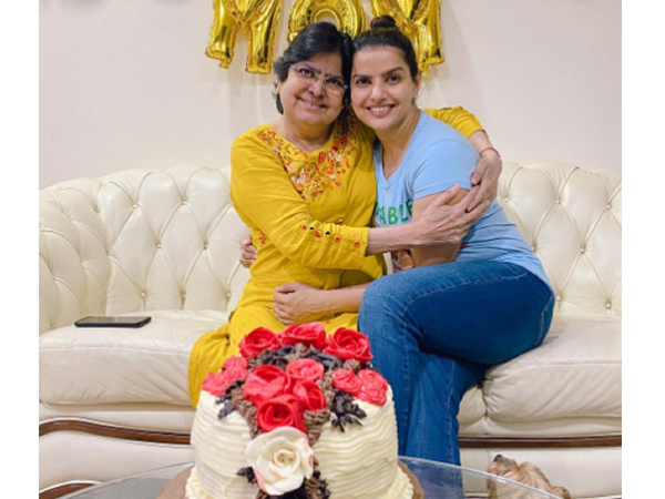 Madhu Sharma Photos