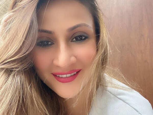 Urvashi Dholakia
