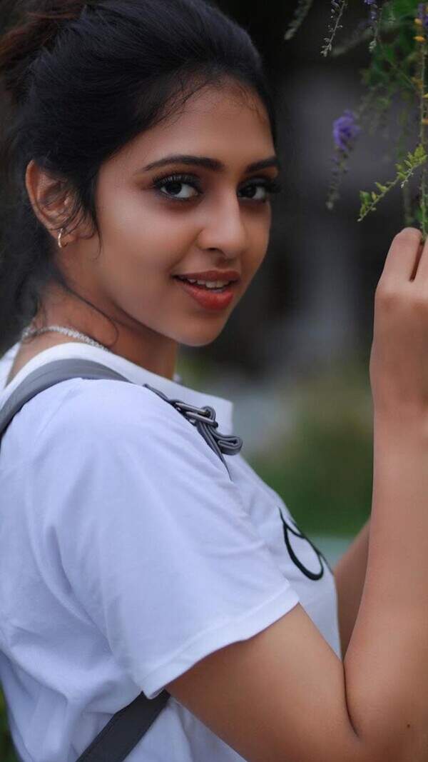 lakshmi menon Images