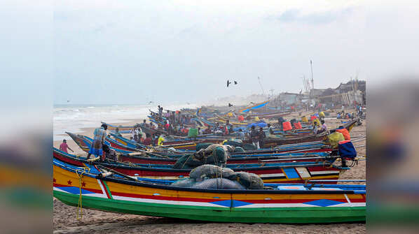 Photos: West Bengal, Odisha brace for Cyclone Yaas