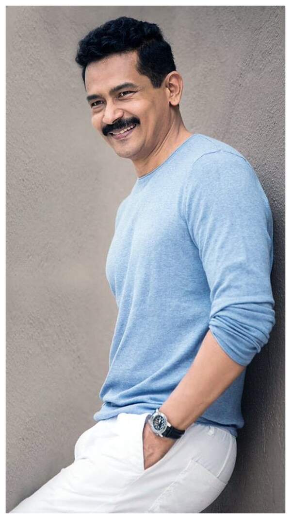 Atul Kulkarni Photos