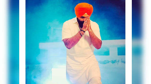 When Aarya came back with 'Gandhi Fer Aa Gea'