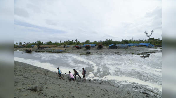 Photos: West Bengal, Odisha brace for Cyclone Yaas