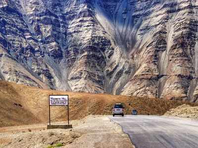 SRINAGAR  TO LEH JOURNEY