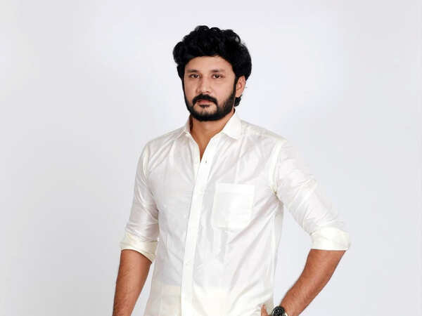 RJ Vijay